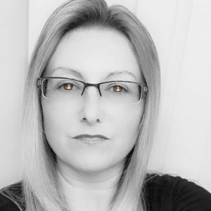 Meet your Posher, Stacie